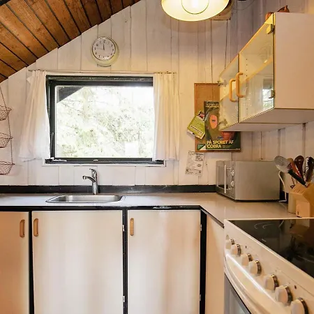 Three-bedroom Holiday In Vaeggerlose 3 *